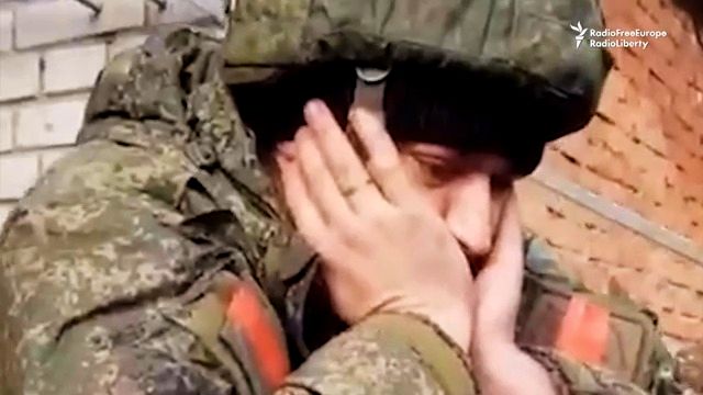 Video: Matka ruského vojáka se přes internet dozvěděla, že jejího syna zajali